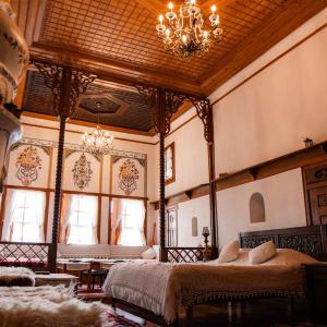 Deluxe King Suite