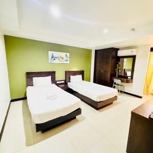 Deluxe Twin Room