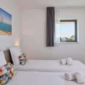 Twin Apartment