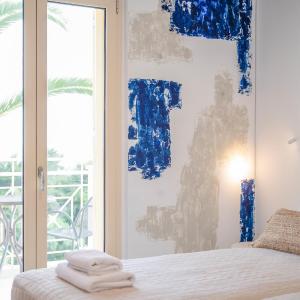 Deluxe Double Room with Balcony and Sea View