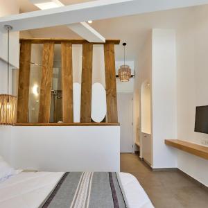 Deluxe Double Room with Panoramic Caldera View & Hot Tub