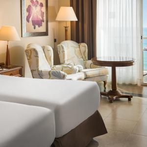 Triple Room with Sea View (3 Adults)
