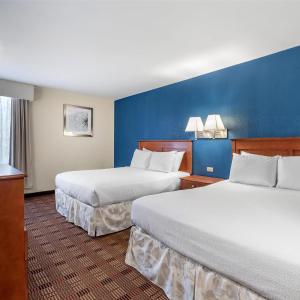 Queen Room with Two Queen Beds - Non-Smoking