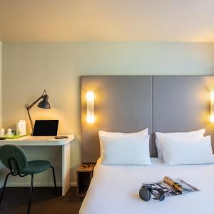 Standard Double Room with One Single Bed - Up to Ten Years