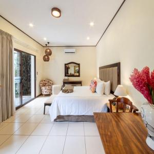  Garden Superior with Jacuzzi