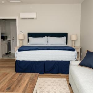 King Efficiency With Balcony Oceanfront 