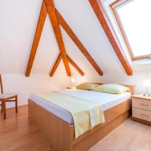 Comfort Two Bedroom Apartment with Terrace and Sea View