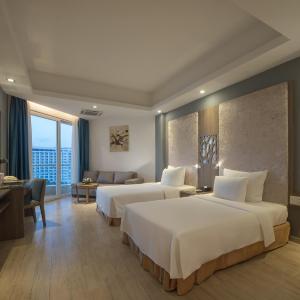Deluxe Family Suite