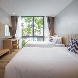Two-Bedroom Pool Access Suite