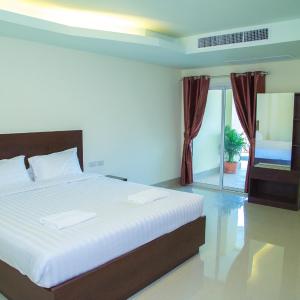 Superior Double Room - Pool Side
