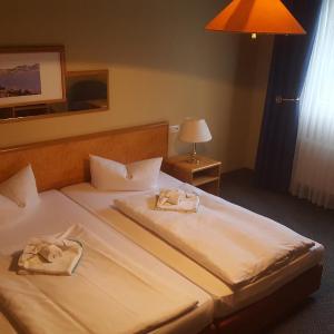 Twin Room with Bathroom