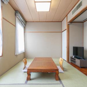 Japanese-Style Room