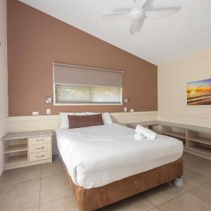 Superior Cabin - Sleeps 5 - Easy Access
