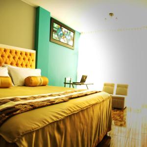 Standard King Room