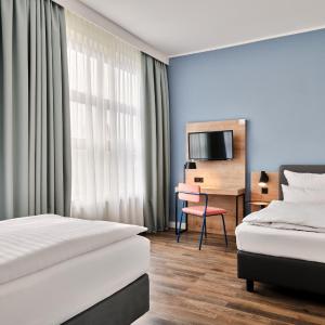 Standard Room with Two Single Beds
