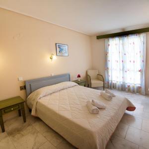Studio (2 Adults)