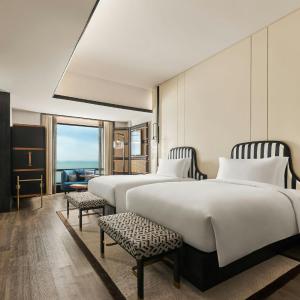 Traders, Twin Bed, Sea View