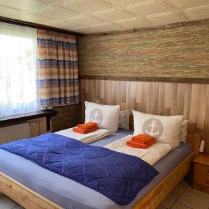 One-Bedroom Apartment with Terrace - 01