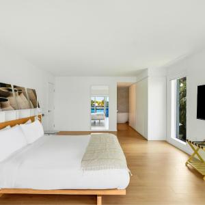 Deluxe Two Bedroom Apartment Waterfront