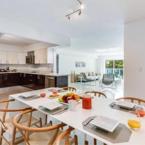 Two Bedroom/Two Bath with Balcony - City View