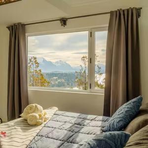 One-Bedroom Apartment with View