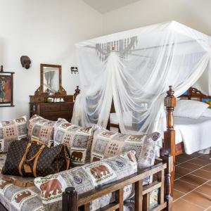 Family Room (5 Adults)