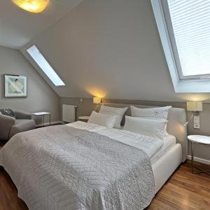 Suite with Lake View