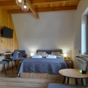 Triple Room with Bathroom