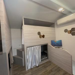 Bunk Bed in Mixed Dormitory Room