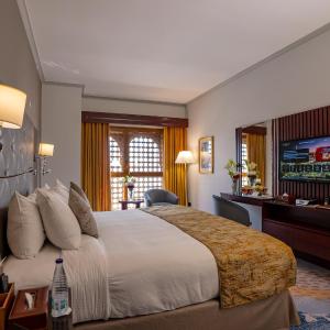 Business suite 1-Bedroom with Haram View 