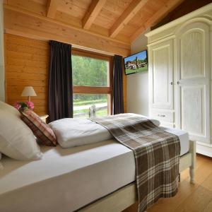 Suite with Mountain View