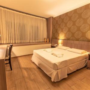 Double Room with 1 Double Bed