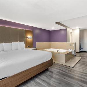 King Room with Spa Bath - Non-Smoking