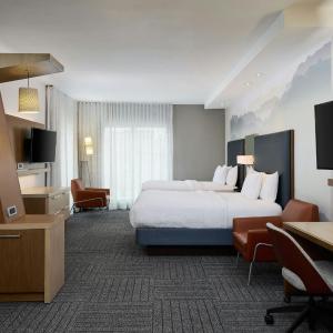Studio with Two Queen Beds and Sofa Bed