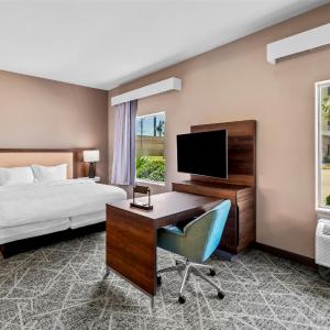 King Studio Suite - Non-Smoking