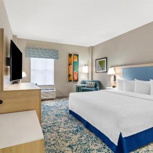 King Room - Mobility/Hearing Accessible