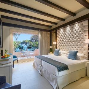 Executive Family Room
