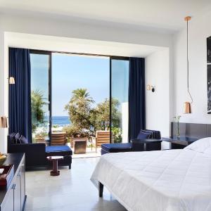 Connecting Terrace Sea View Room