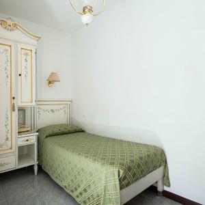Single Room with Terrace