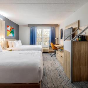 Queen Room with Two Queen Beds - Non-Smoking