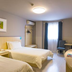 Standard Twin Room B