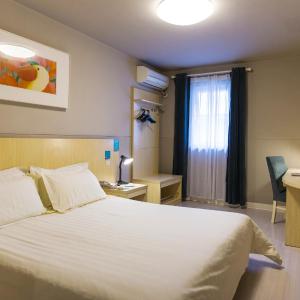 Business Twin Room A