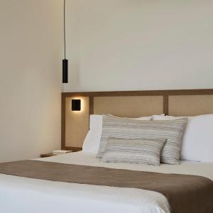 Deluxe Triple with Sea View