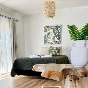 Apartment with Garden View
