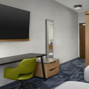 Queen Room with Two Queen Beds - Hearing Accessible