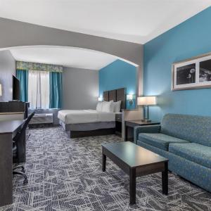 King Suite with Sofa Bed - Non-Smoking