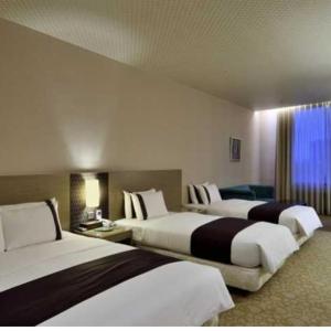 Quadruple Room (1 double bed and 2 single beds)