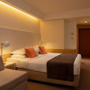 Standard Twin Room with Extra Bed,Sea Side and Balcony