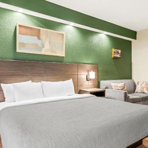 King Suite - Accessible/Non-Smoking
