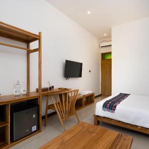 Harbor View Room